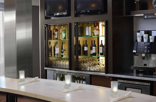 North Dallas Apartment | Best Value, Quality Stay! Pet-friendly & Modern Accommodation, Outdoor Pool!