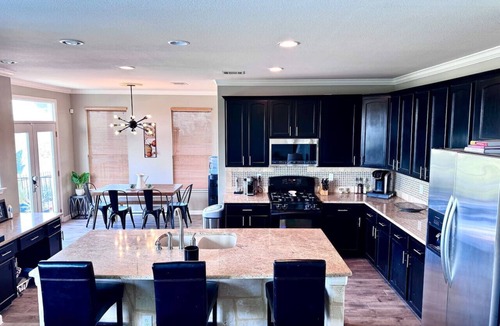 Stone Oak House | Best View in SATX! Exclusive Hilltop Gem|POOL|HTub