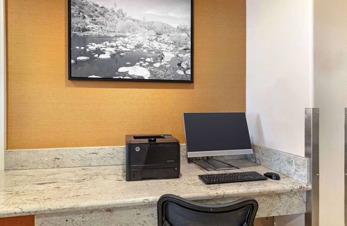 Tehachapi Hotel | Best Western Plus Country Park Hotel