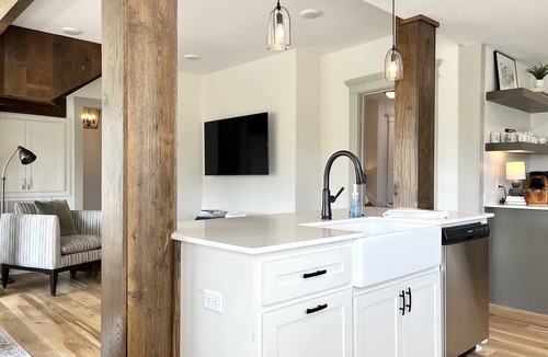 Russellville House | Bethel House at the base of Mt Nebo, stunning views!