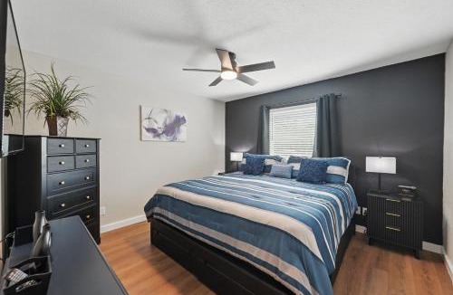 Fort Worth Apartment | Big Soccer Games 2026, Media, Workers & Guests, 2BR, 2BA Condo, 29 Nights or More