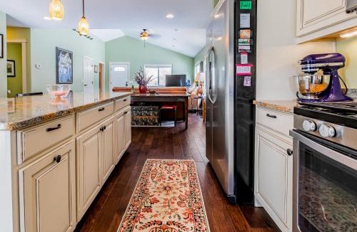 Woods Bay House | Bigfork Lake Getaway