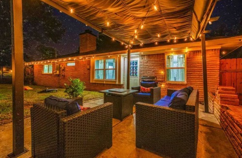 Sharpstown House | Blissful Adobe 4RBsHome Houston Memorial South West