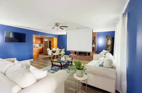 Hillister House | Blue Casita Kayak, fishing, boat, swimming, Go kart, Naskila casino