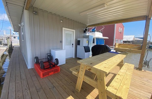 Venice Boat Rental | Blue crab house boat,Wi-Fi,Ice machine,sleeps 8,perfect place to fish🐠🎣🐟