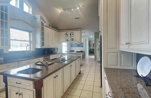Isla Del Sol House | Blue Moon | Waterfront Home near the Beach.