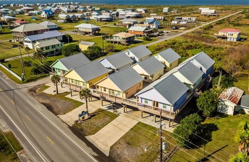 Grand Isle House | Blue Water Villa (F) cabin