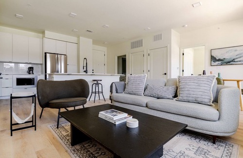 Round Rock Apartment | Blueground | Round Rock, pool, nr Chisholm Trail