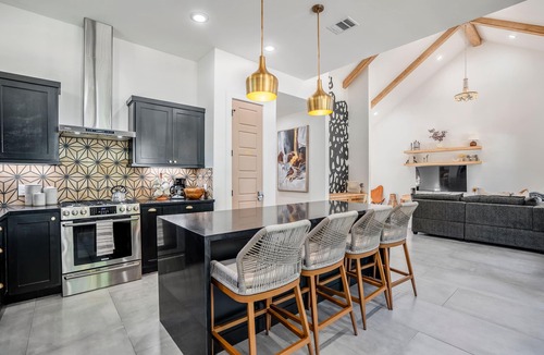 Greater East End House | Bohemian Escape @ EADO - 2 km from FIFA Fan Fest