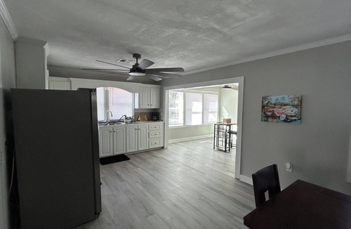 Reddell House | BON TEMPS IN BIG MAMOU -STEPS FROM FREDS LOUNGE & 6th st