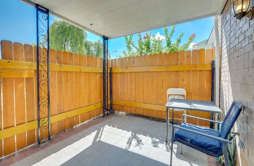Bossier City House | Bossier City Townhome w/Patio + Outdoor Dining!