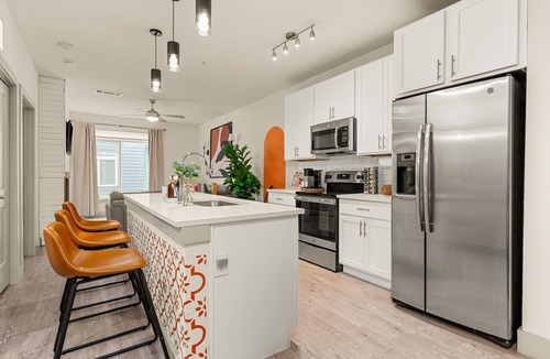 Downtown San Antonio Apartment | Boutique apartment hotel room on the San Antonio Riverwalk with Infinity Pool