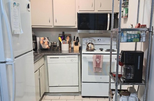 Mid City South Apartment | Boutique Style 2 Bdrm Apt offering Any & All of a Traveler's Needs
