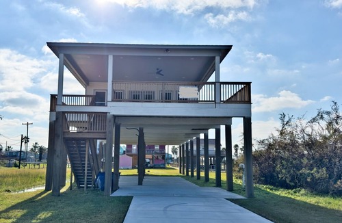 Surfside Beach House | Brand new 3-bedroom beach house, just a few blocks from the ocean