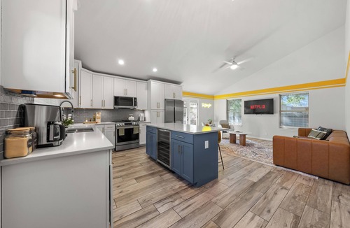 Chestnut House | Brand new 3 bedroom designer home close to downtown/walk to Fun/Pets/EV