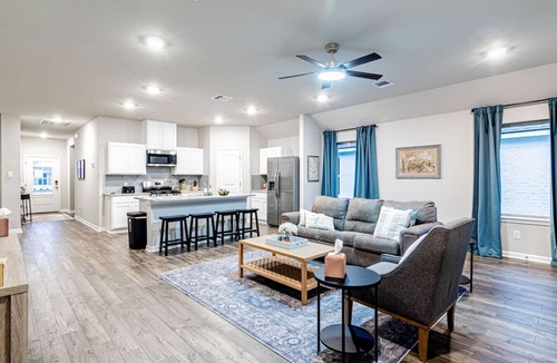 Broussard House | Brand new home, five bedroom, 3 bath, 9 beds