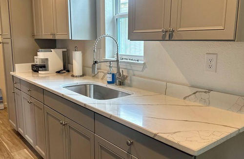 Venice Boat Rental | Brand New Houseboat in Cypress Cove Marina, Venice, LA.