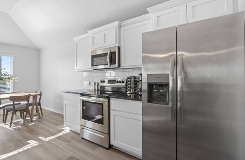 Leon Junction House | Brand-New Med District Home