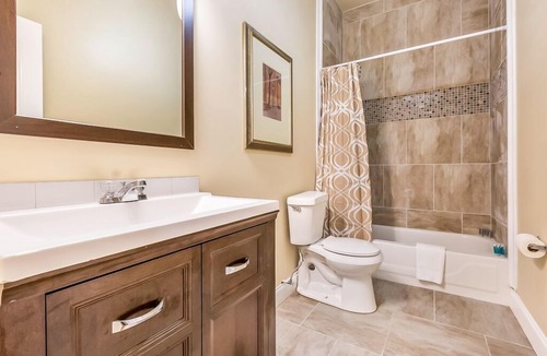 Faubourg Lafayette Condo | Brand New Spacious 4BD steps from St Charles Ave