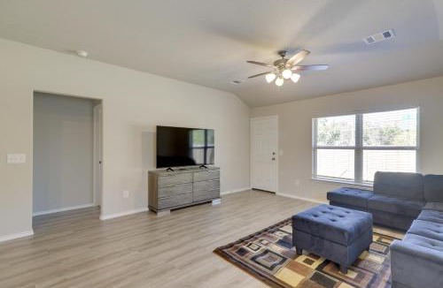 Spring House | Brand New Spring Home < 1 Mi to Old Town!
