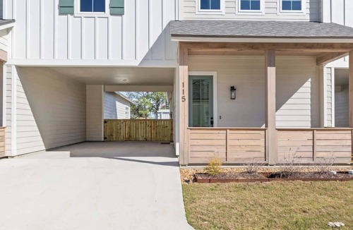 Youngsville House | Brand-New Youngsville Retreat - Near Sports Complex!