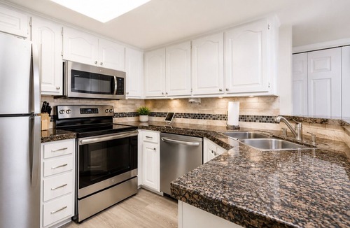 Briarcliff Condo | Breathtaking Views Above Lake Travis, Close To Austin w/Pool & Hot Tub