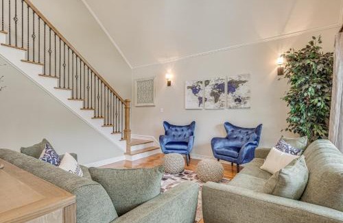 Brenham House | Brenham Rental w/Deck & Yard < 1 Mi to Downtown!