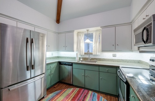 Oak Park - Northwood House | Bright & airy 3 bedroom home centrally located in zip 78209!