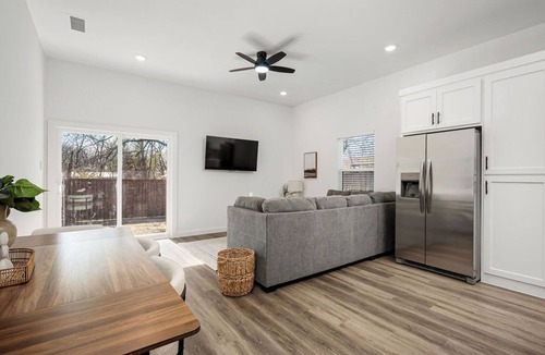 Commerce House | Bright and cozy new build - your retreat awaits.