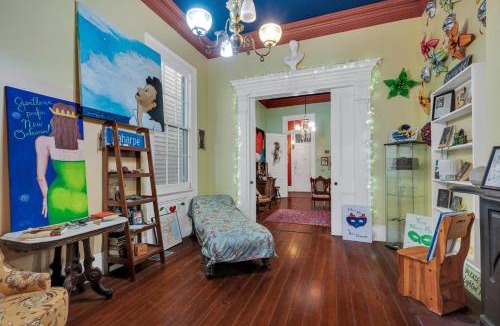Esplanade Ridge Bed & Breakfast | Bright retreat w private balcony & garden views