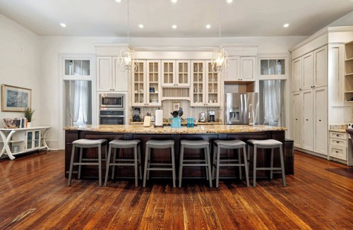 Lower Garden District Villa | Bright Villa w Heated Pool & Pool Table 6br|4ba