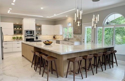 Mid America House | Bring the Whole Crew! Lake Hamilton Estate for 40 Guest on 3 Private Acres