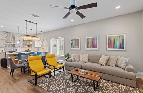 Mahncke Park House | Broadway Escape minutes from Downtown & The Pearl