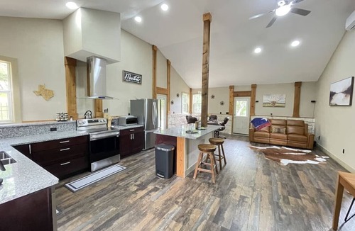 Buda Cottage | Buda Garden Getaway, 2 Bed room, 15 min from Downtown Austin