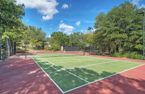 Buda Cottage | Buda Garden Getaway, 2 Bed room, 15 min from Downtown Austin