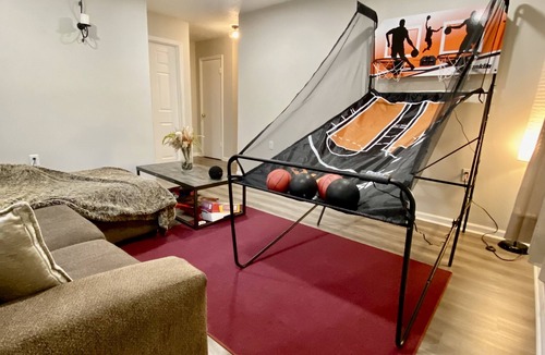 Little Rock House | Budget Friendly Stylish Townhome under 5mins from UAMS/AR Children's