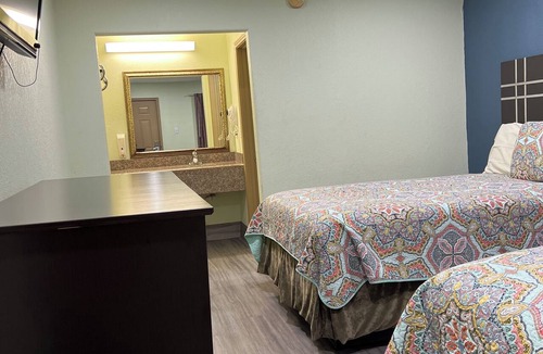 Hallettsville Hotel | Budget Inn