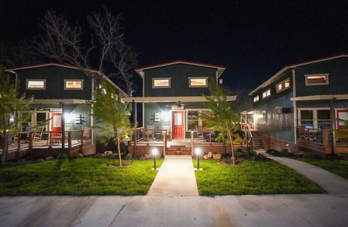 Bridgeport Cabin | Cabin 2 - Spacious Modern Lux Cabin, Hot Tub, FirePit, Games
