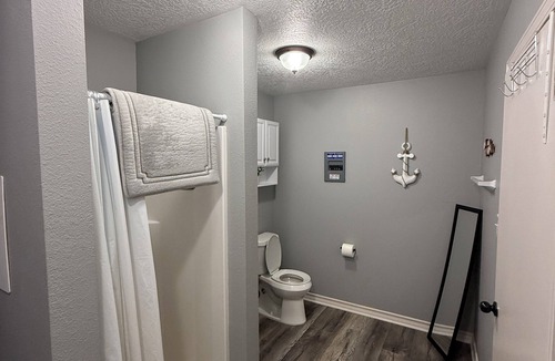 Zavalla Cabin | Cabin 3 - Cozy 1-bedroom cabin near Cassels-Boykins Boat Ramp