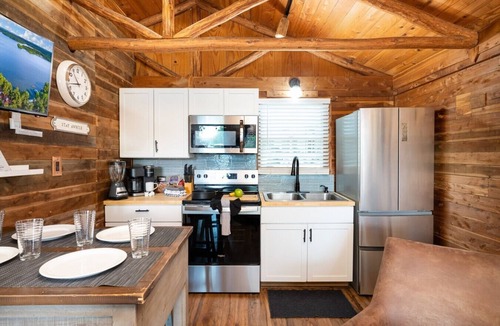Hemphill House | Cabin 5 Waterfront Cedar Cabin, Deck