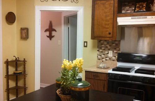 Natchitoches Cabin | 'Cabin In The City'. Walking Distance to Cane River & Front Street! Close to NSU