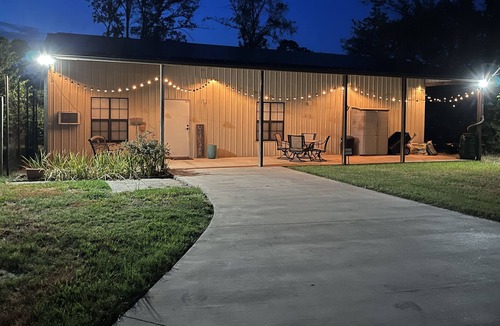 Chandler Cabin | Cabin perfect for any lover of gaming or cinema