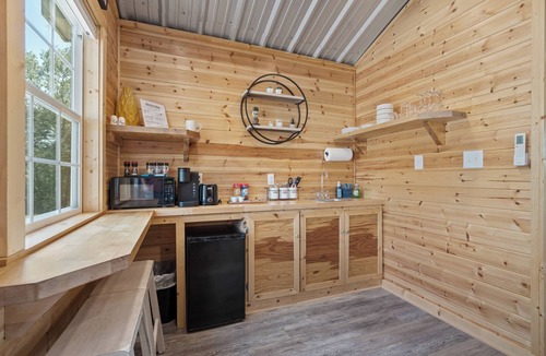 Rockwell Cabin | Cabin #5 @ Rock Creek Cabins! King Bed, Great Porch, Nice Views, Pet Friendly!