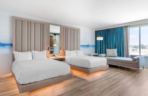 East Riverside Hotel | Cambria Hotel Waco Univ Riverfront