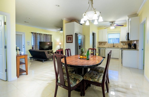 Port Bolivar House | Canal Front l Hot Tub | Basketball Hoop