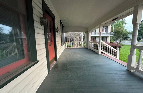 Natchitoches House | Cane River Living Speakeasy, Historic District, Accessible, Walk to everything!