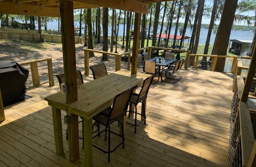 Jonesville Cabin | Canvasback Cove on Caddo Lake - Lakefront pet friendly cabin in Jefferson, Tx