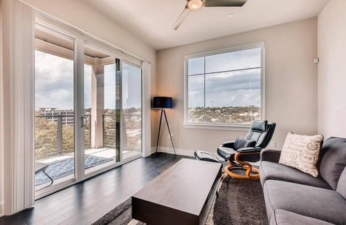 West End House | Capitol View Condos - Downtown Austin - Lone Star