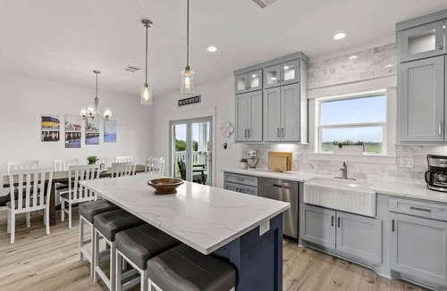 Indian Beach House | Captain`s Quarters | Winter Texan Rates!