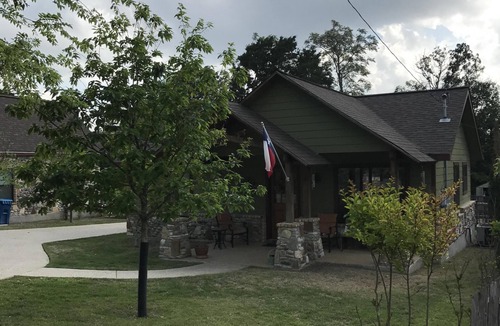 Kerrville Cottage | Carol's Cottage in the quaint Methodist Encampment neighborhood